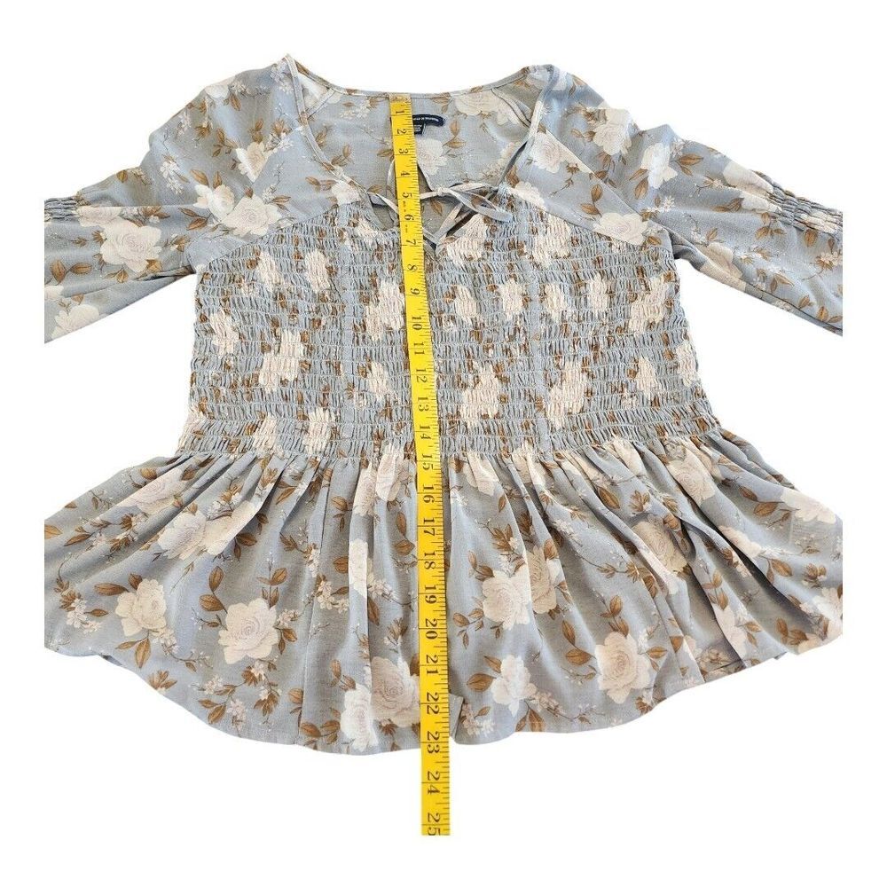 AMERICAN EAGLE Smocked Floral Blouse Blue Cream Ivory Boho Peplum Size Small - Picture 5 of 11
